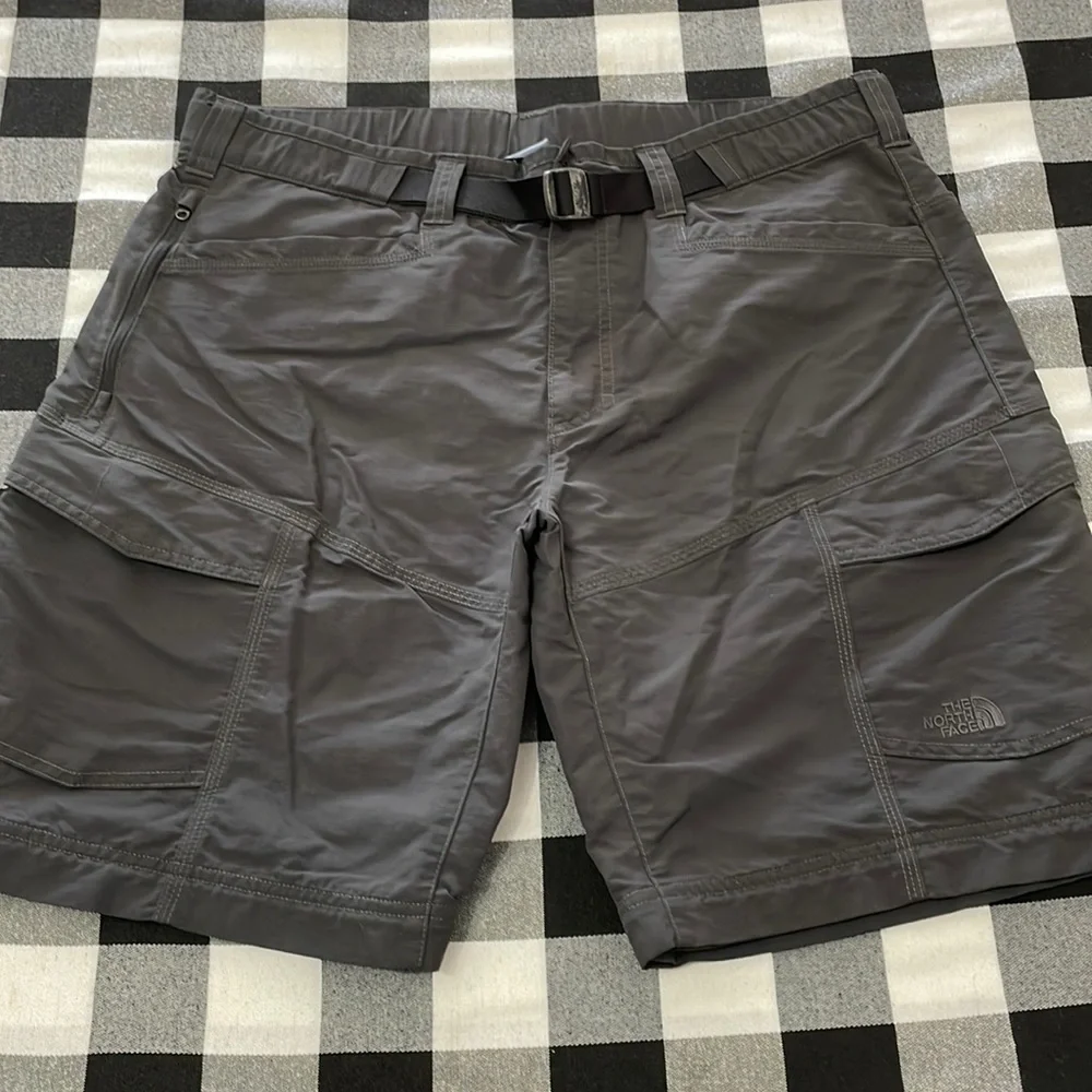 The North Face Men’s Gray Cargo Shorts